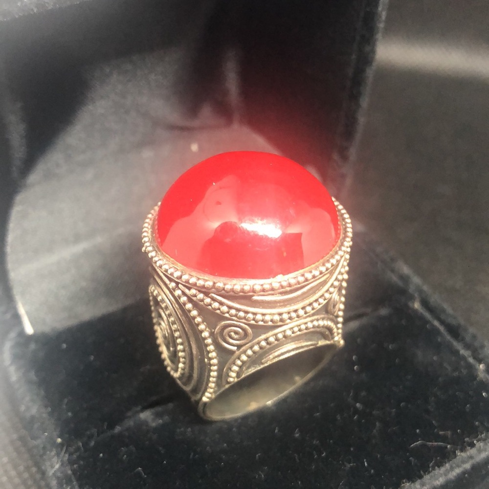 Ring - Picture 2 of 4